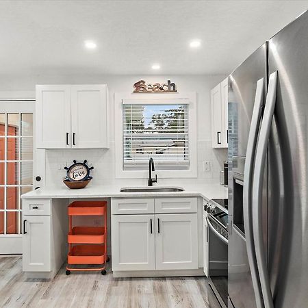 Quaint Gulfport Beach Bungalow San Petersburgo Exterior foto