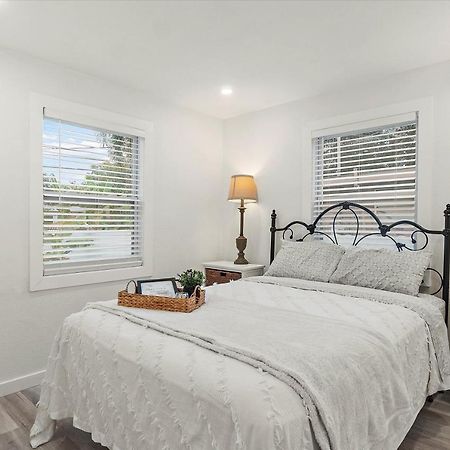Quaint Gulfport Beach Bungalow San Petersburgo Exterior foto