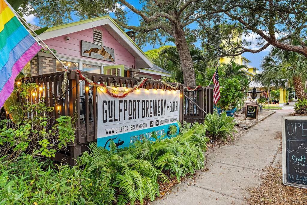 Quaint Gulfport Beach Bungalow San Petersburgo Exterior foto